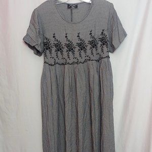 American VTG Xtrmz Black Gingham Embroidered S/S Tie Back Farmhouse Dres…